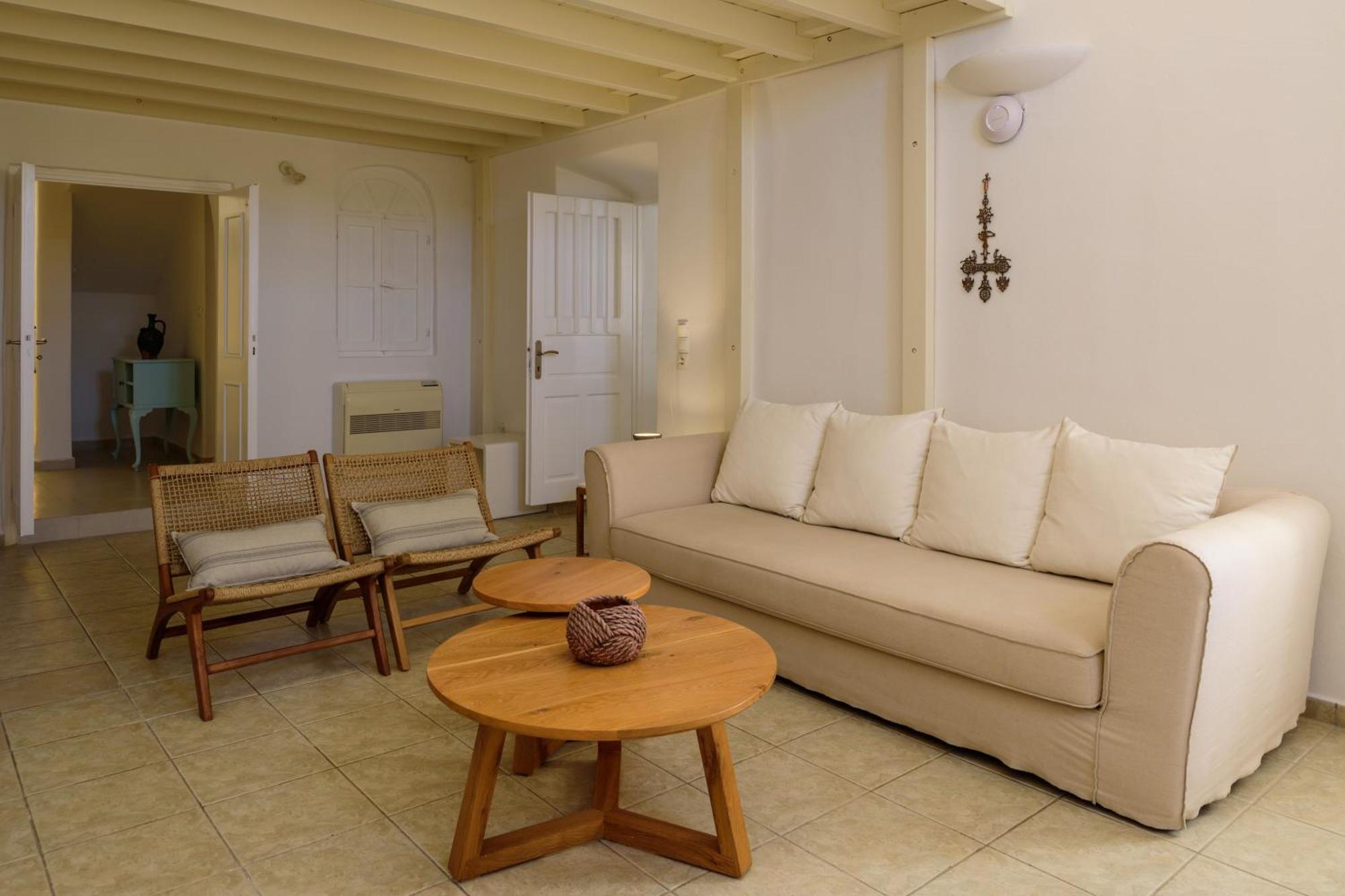 Revelis Villa & Canava Fira  Exterior photo
